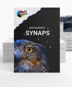 Digitaldruck auf synthetischen Papier. Das Papier ist abwischbar, strapazierfähig und resistent gegen Feuchtigkeit, Schmutz und tägliche Beanspruchung. Verschiedene Formate verfügbar.