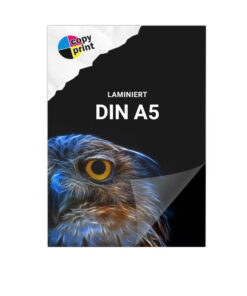 Digitaldruck mit Schutzlaminat im Format DIN A5 in Farbe oder Schwarz-Weiß.