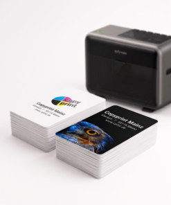 UV-Direktdruck auf PVC-Plastikkarten im Format 85.5x54 mm